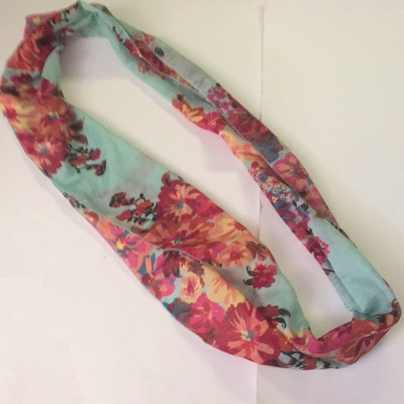 Colorful Infinity Scarf Flower design, Turquoise - Picture 5 of 5